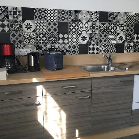 Appartement T2 Independant Dans Maison Pugny-Chatenod エクステリア 写真