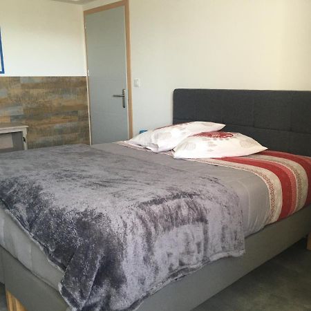 Appartement T2 Independant Dans Maison Pugny-Chatenod エクステリア 写真