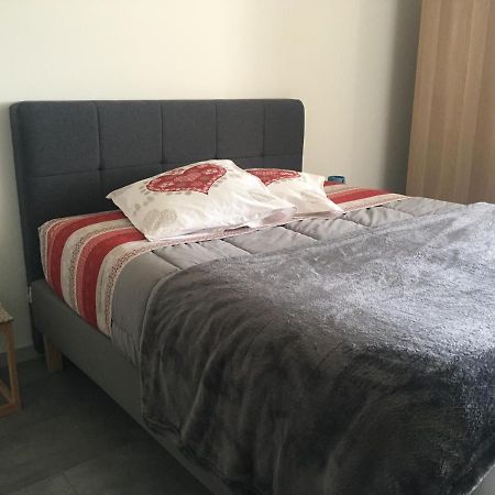 Appartement T2 Independant Dans Maison Pugny-Chatenod エクステリア 写真