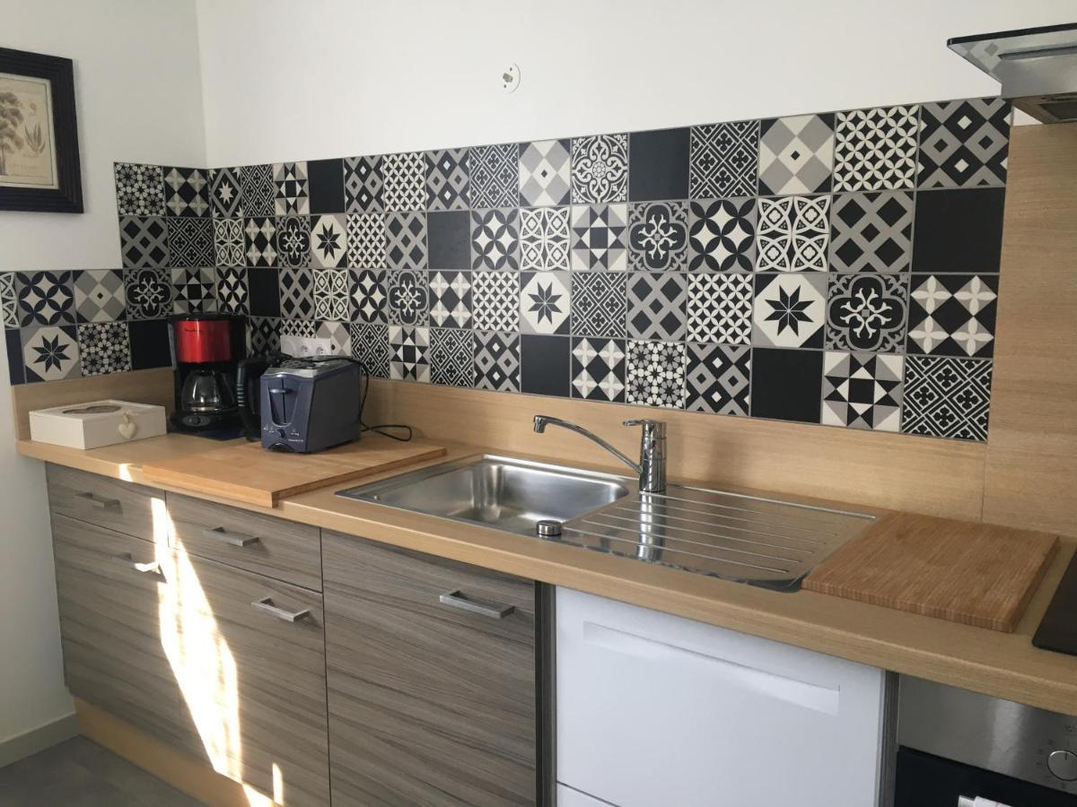 Appartement T2 Independant Dans Maison Pugny-Chatenod エクステリア 写真