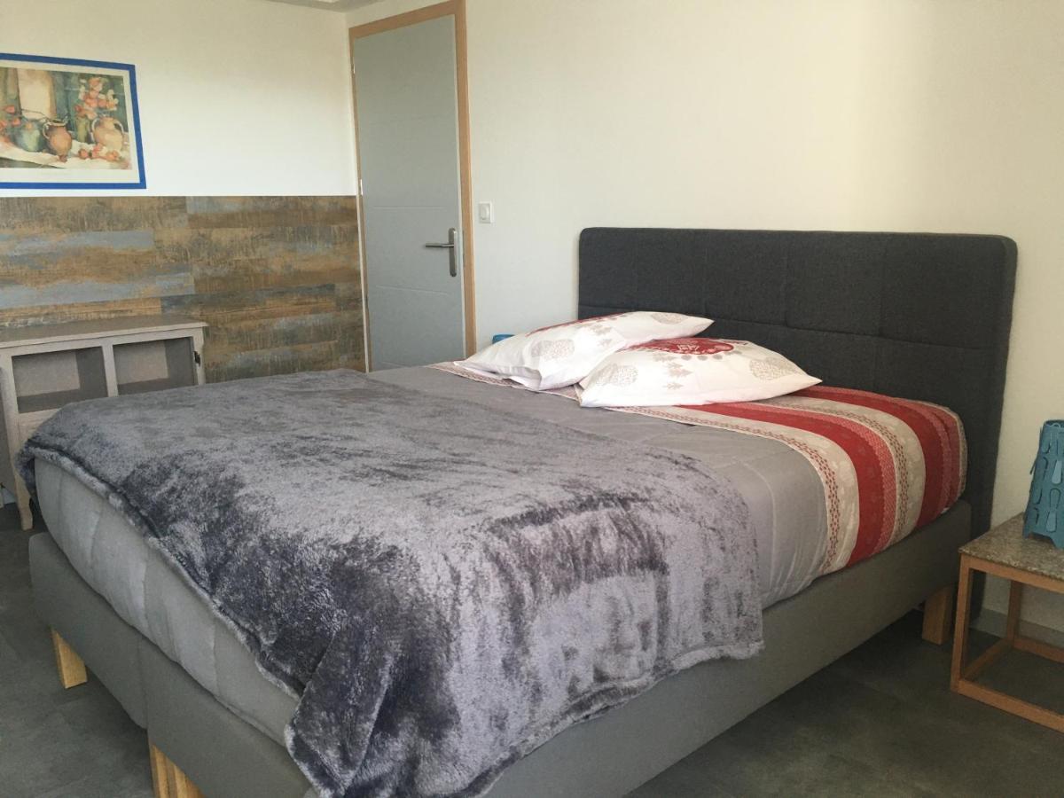 Appartement T2 Independant Dans Maison Pugny-Chatenod エクステリア 写真